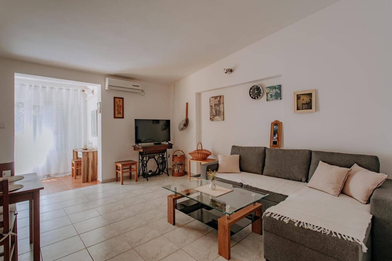 Apartmani Melem Stari Grad  Buitenkant foto