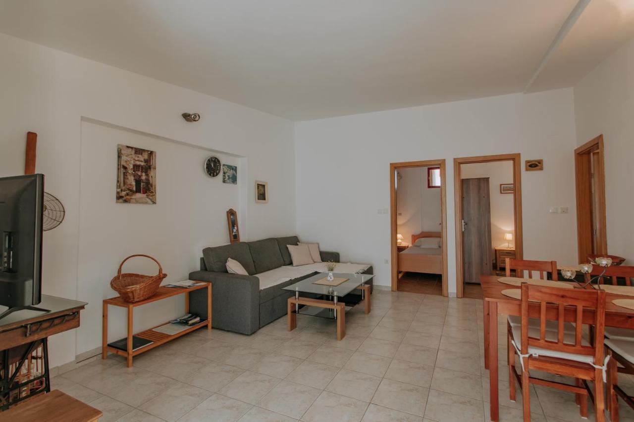 Apartmani Melem Stari Grad  Buitenkant foto